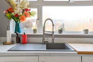 Kitchen- click for photo gallery